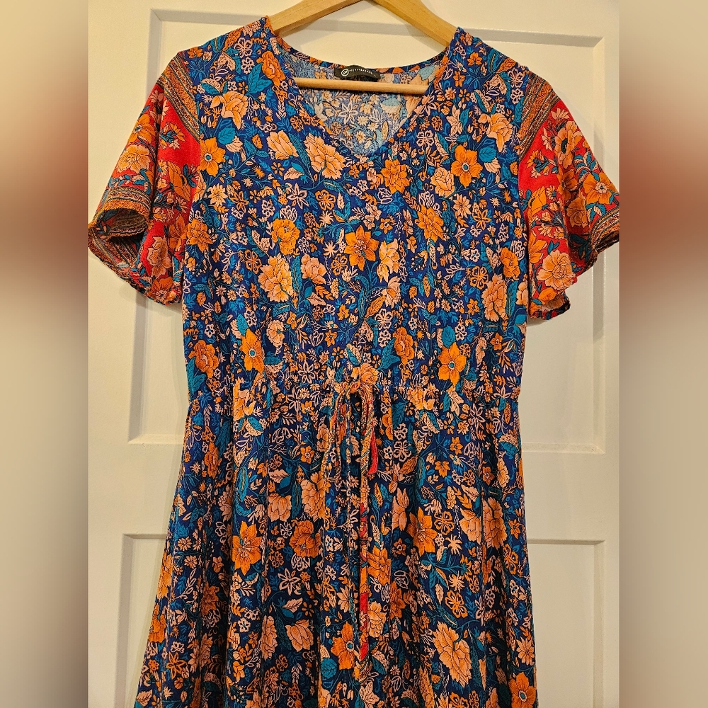 Prettygarden size large beautifully colored floral dress (fits like med)